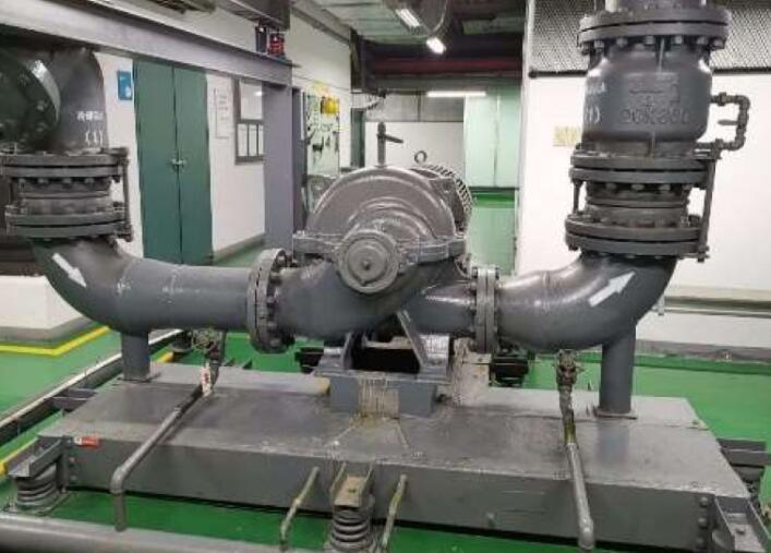 泵閥安裝<a href=http://www.sp-oil.com/xjjt/ target=_blank class=infotextkey>橡膠接頭</a>示意圖