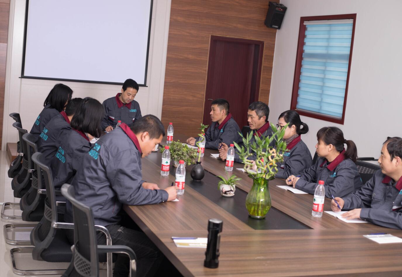 <a href=http://www.sp-oil.com/xjjt/ target=_blank class=infotextkey>橡膠接頭</a>實心纏繞